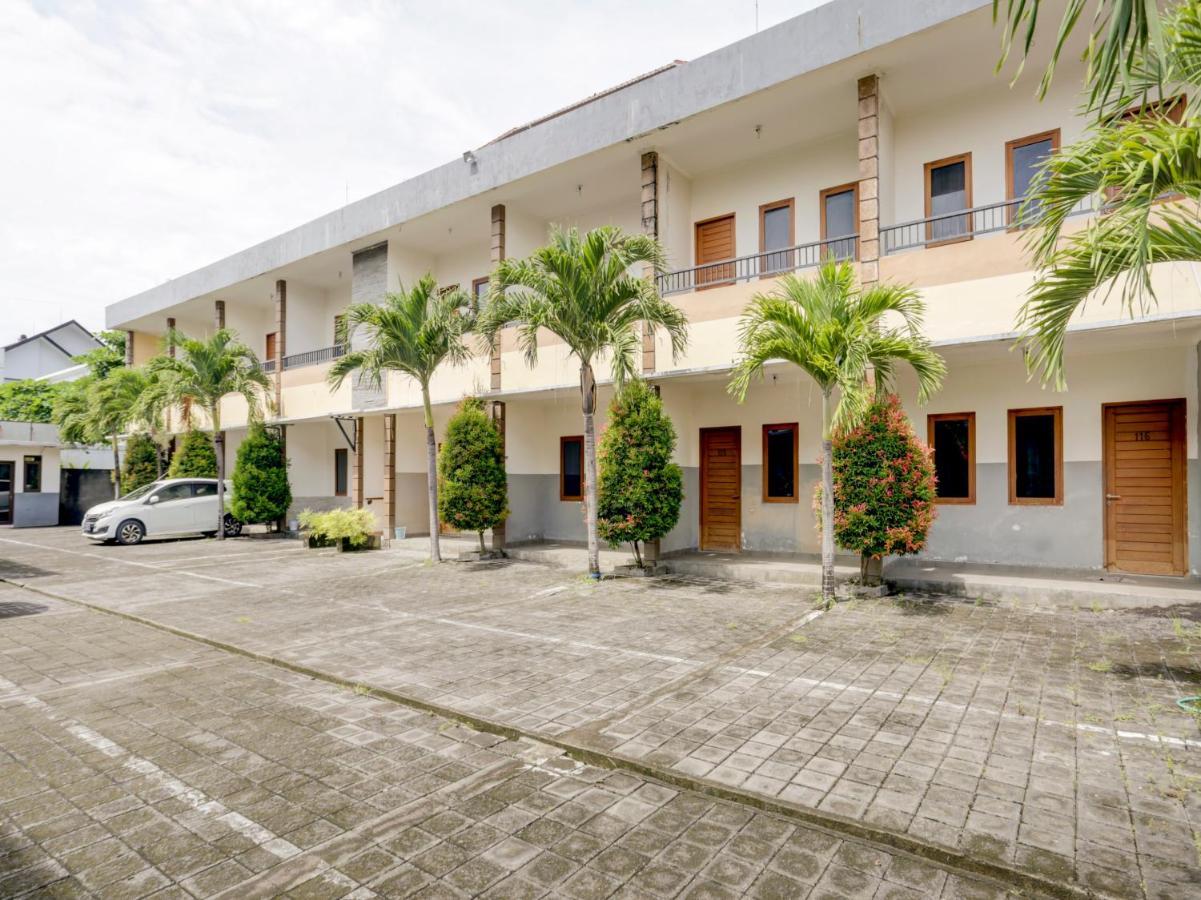 Oyo Flagship 90754 Alamanda Guesthouse Denpasar  Bagian luar foto