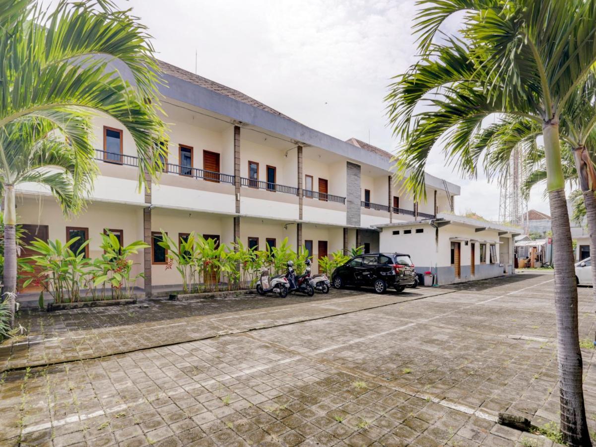 Oyo Flagship 90754 Alamanda Guesthouse Denpasar  Bagian luar foto